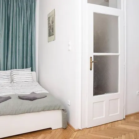Kolibri Apartment *
